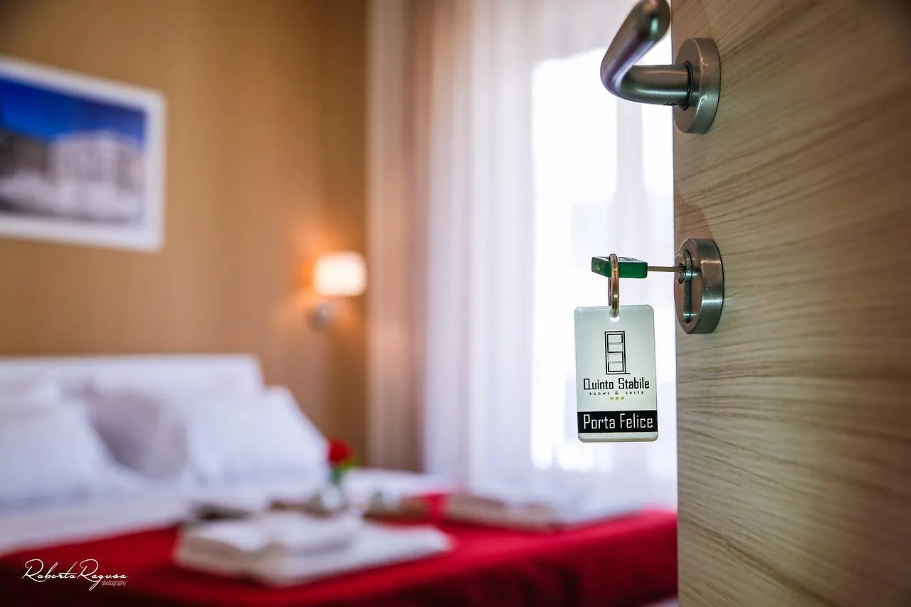 باليرمو Quinto Stabile Rooms&Suite